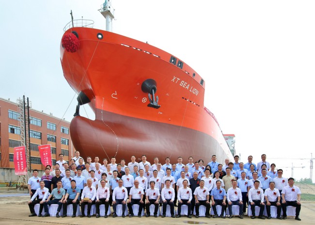 “兴通海狮轮”顺利上水,凯发k8天生赢家一触即发船动助力绿色航运新发展